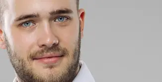 Výraz tváre pri fotení portrétu